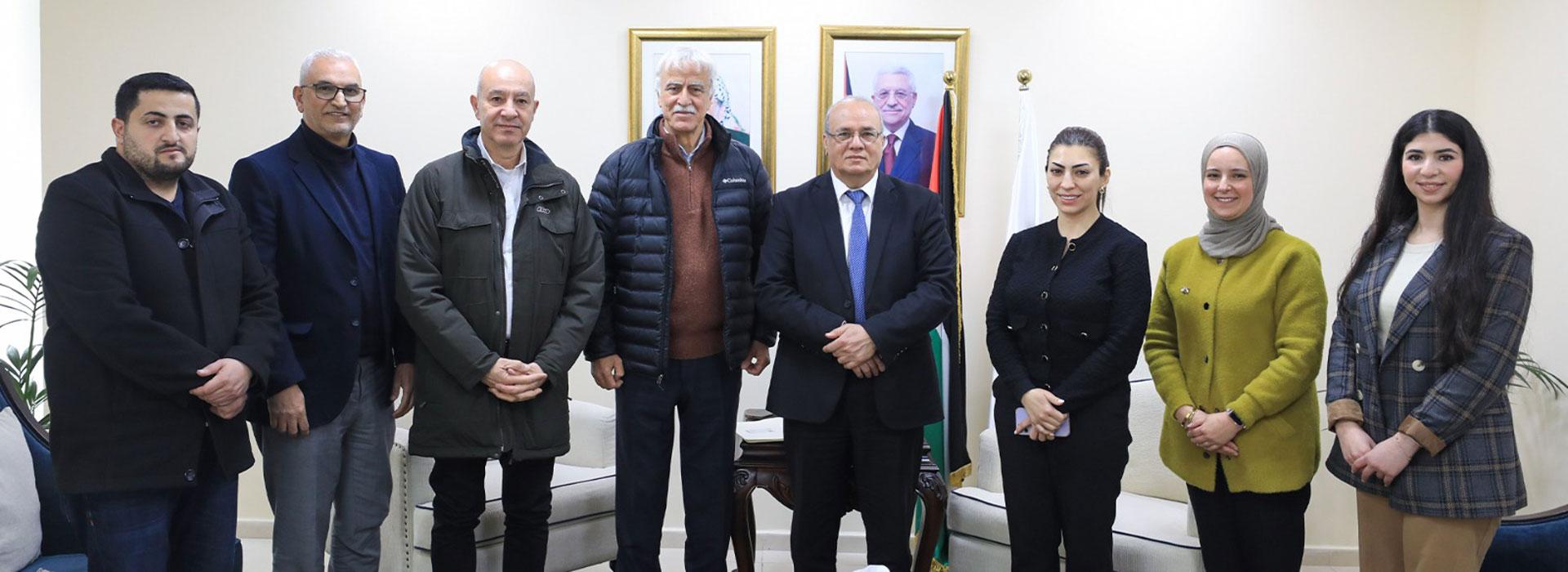 QOU and Mahmoud Abbas Foundation discuss prospects for mutual cooperation