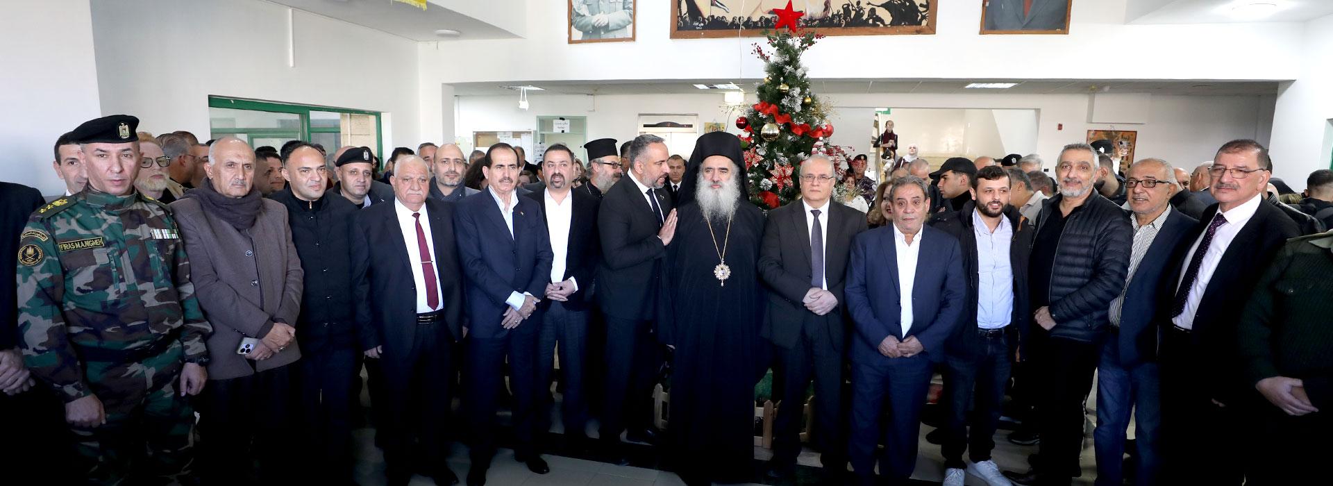 Al-Quds Open University Lights the Christmas Tree at the Bethlehem Branch with Official, Academic, and Community Participation