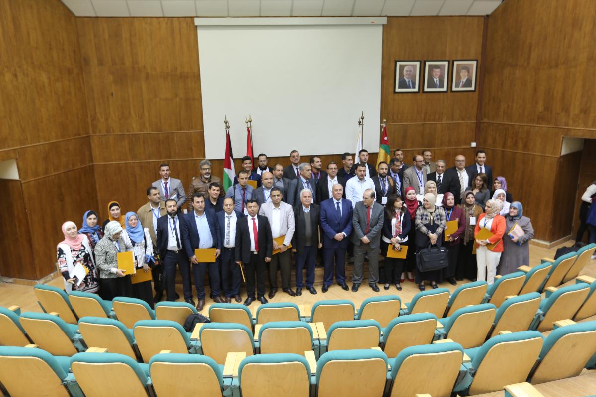 جامعة القدس المفتوحة والجامعة الأردنية تختتمان المؤتمر العلمي الدولي الثامن حول الأعمال والإدارة الإلكترونية وتطبيقاتها في المنظمات الخاصة والعامة